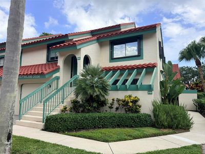 21 Lexington Ln W APT H