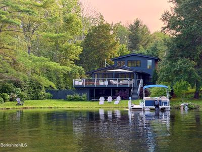 19 Buckingham Ln