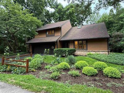 30 Shadowwood Ct