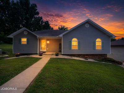 3923 Vickie Dr