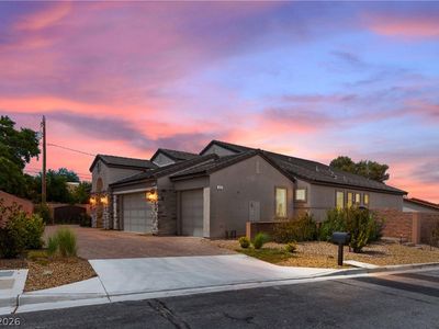 625 Robin Ln