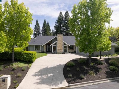 7 Crockett Dr