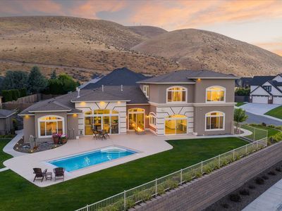 665 Isola Vista Ct