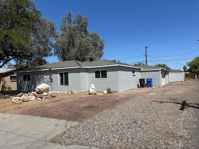 2728 W El Caminito Dr