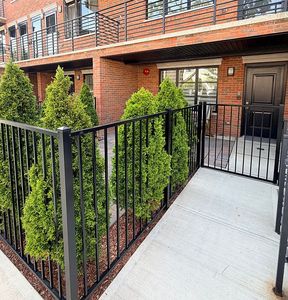 122 Bay 26th St APT 1B