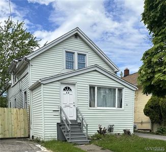 54 Decker St
