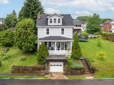 240 Dewey St