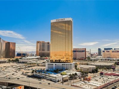 2000 N Fashion Show Dr UNIT 4200