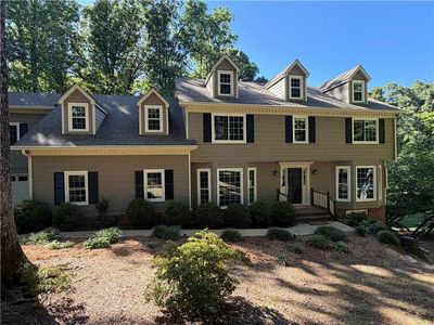 Property at 255 Waverly Hall Dr, Roswell, GA