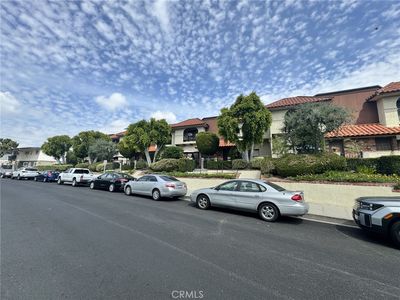 Property at 1719 Rogers Pl Unit 33H, Burbank, CA