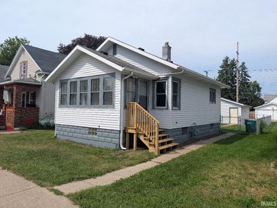 122 E 13th St