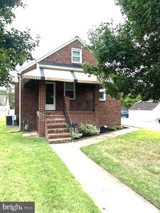 2901 Delmar Ave