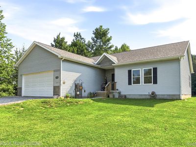 7600 Pine Grove Cir