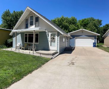 B 1910th Ave