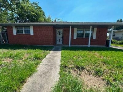 4861 Cardenas Dr