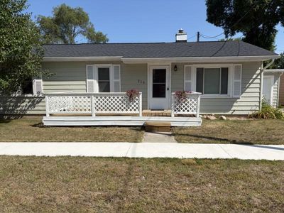 215 E Bank Ave