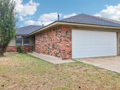 605 NW 121st Ter