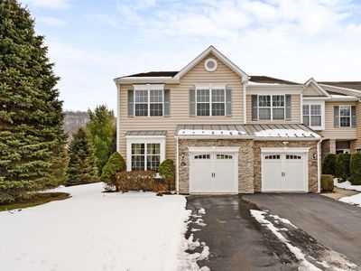 947 Huntington Drive