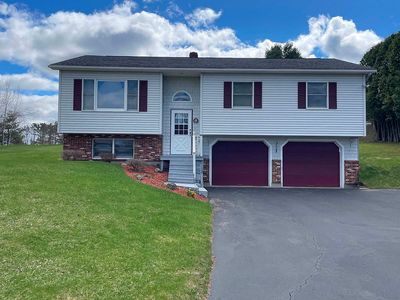 Property at 185 Memphremagog Vw, Newport, VT
