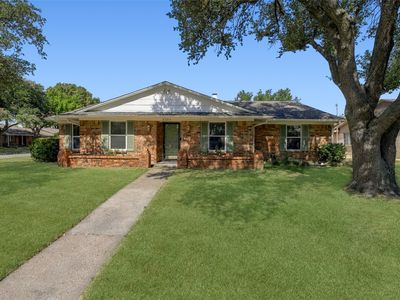 2433 Pinehurst Ln