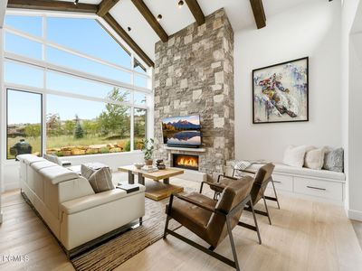 4016 E Coopers Hawk Loop