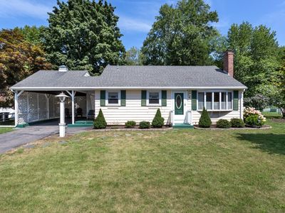 Property at 4 Southgate Rd, Franklin, MA