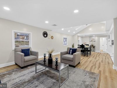 4 Lower Greenbriar Rd