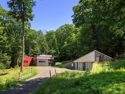 2 Laurel Hill Dr