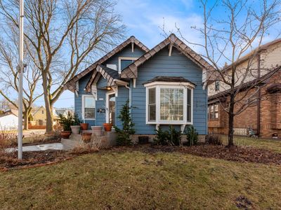 3202 South Pine AVENUE