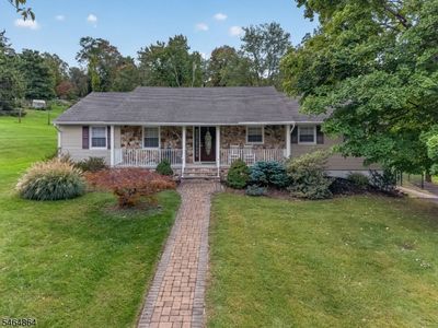 12 Murray Dr