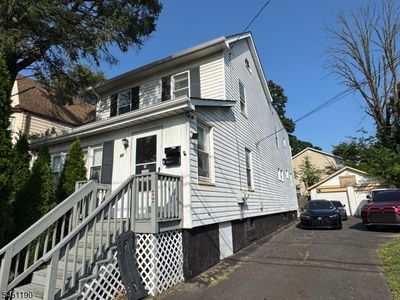 22 High St