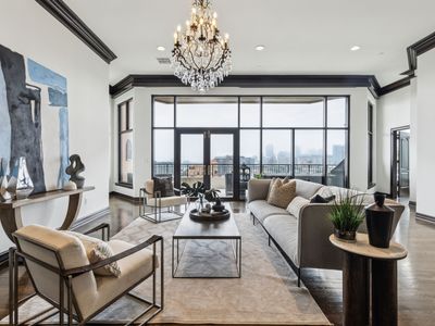 2828 Hood St APT 1603