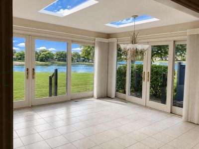 2115 W Norfolk COURT