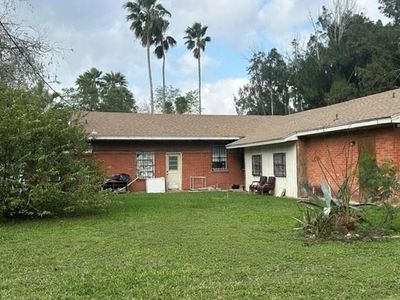 700 Acacia Lake Dr