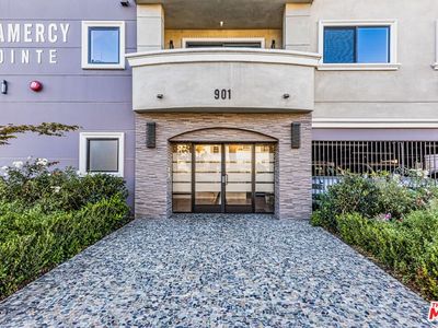 901 S Gramercy Dr #202