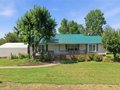 852 Boone Rd