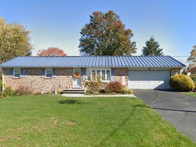 545 Boxwood Ln