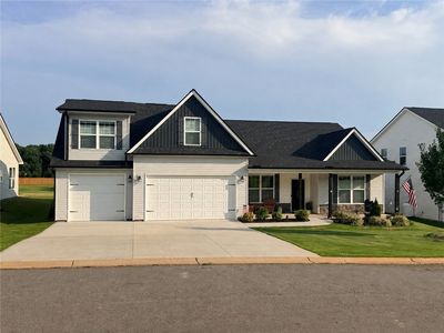 203 Legacy Ln