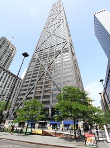 175 E Delaware Pl #7201-7202
