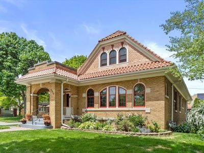 5834 West Elliott CIRCLE