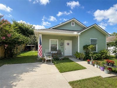 Property at 105 E Elm St, Taft, TX