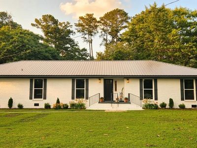 1804 Azure Dr