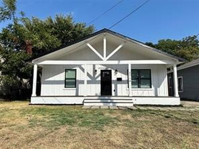 3719 Metropolitan Ave