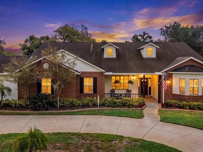 8805 CROSSWOOD COURT