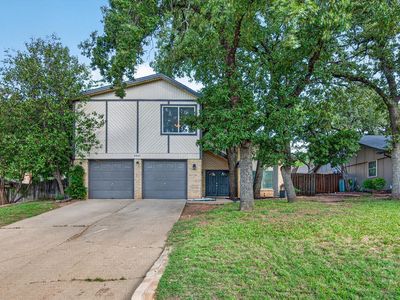 2801 Meandering Way