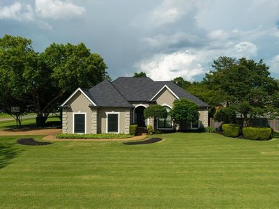 227 Delta Dr
