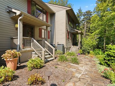 107 Mayview Manor Court #O