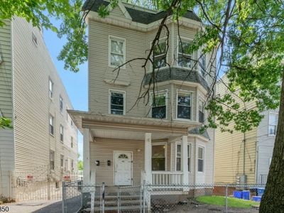 46 Seymour Ave