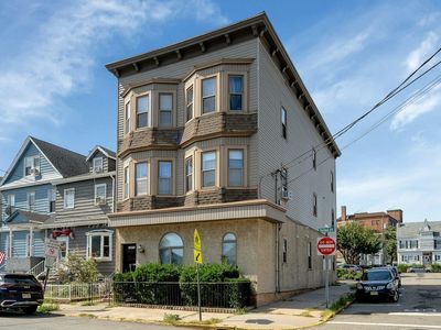 9039 Palisade Ave APT 4