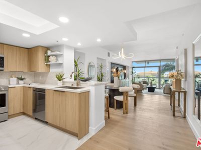 13700 Marina Pointe Dr Unit 511